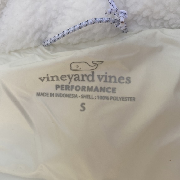 Vineyard Vines Quilted Sherpa Puffer Vest - Picture 7 of 13